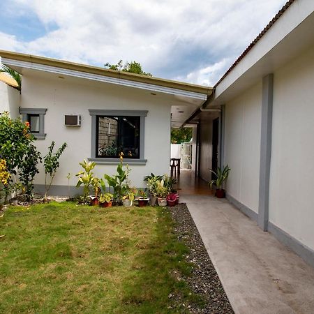 Oyo 777 Rn Guesthouse Moalboal Exterior foto